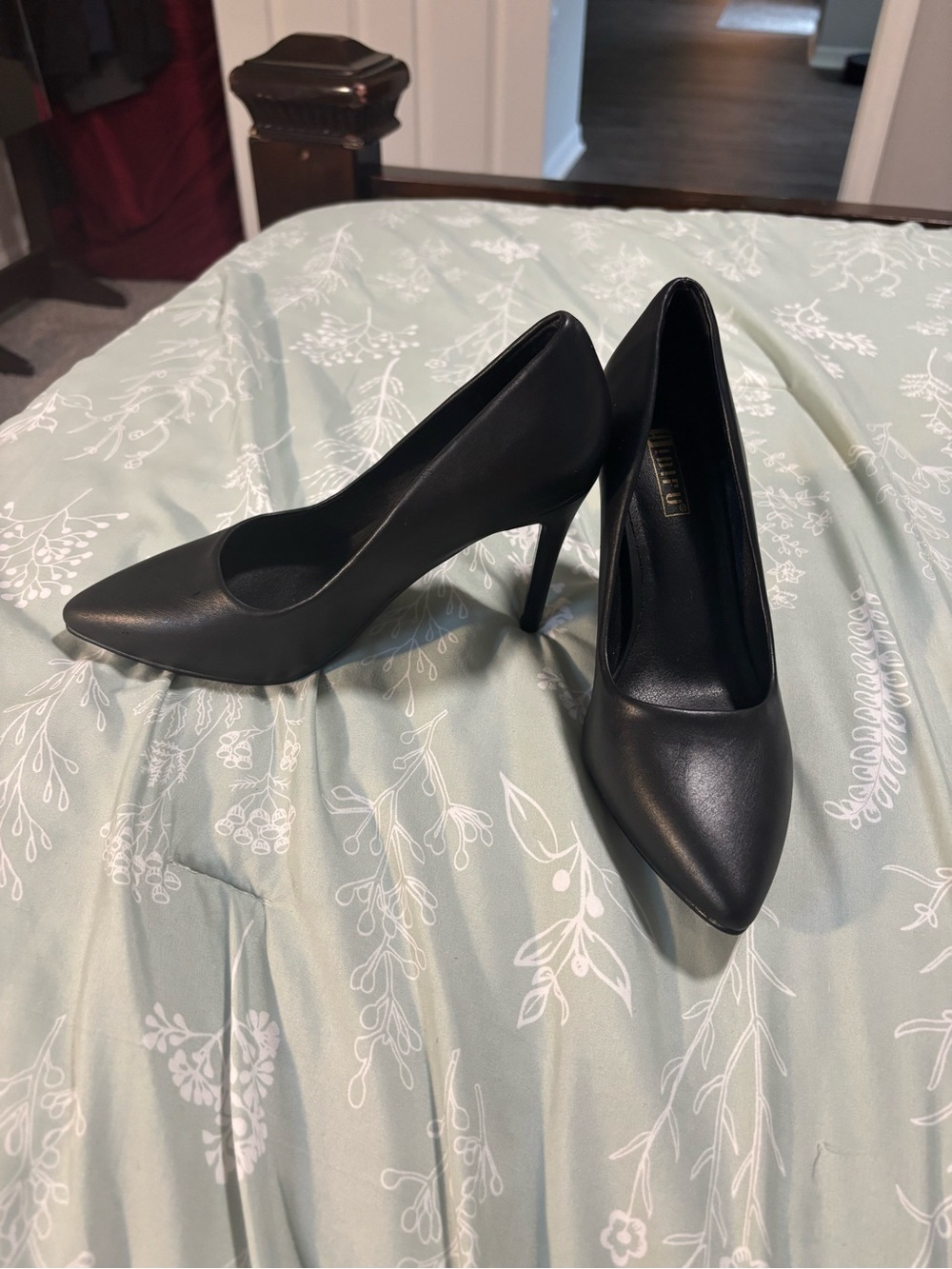 IDIFU Black Pointed Toe Stiletto Pumps